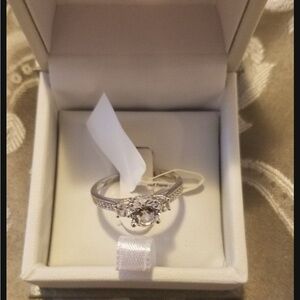 Miadora 14 karat white gold. Lab created diamonds.